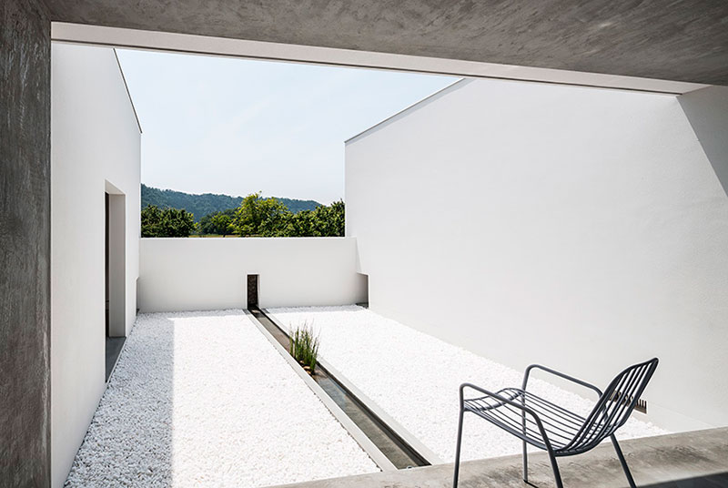 Arquitectura-contemporánea-Yoshihiro-Asada-courtyard
