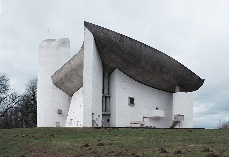 Le-Corbusier-Ronchamp-feature-©-Gili-Merin