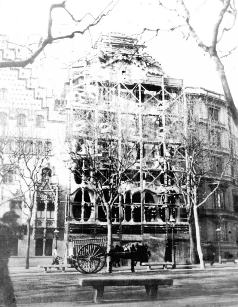 Casa-Batlló-1906