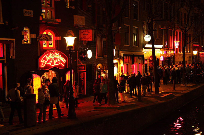Barrio-Rojo-Visitar-Amsterdam-calle